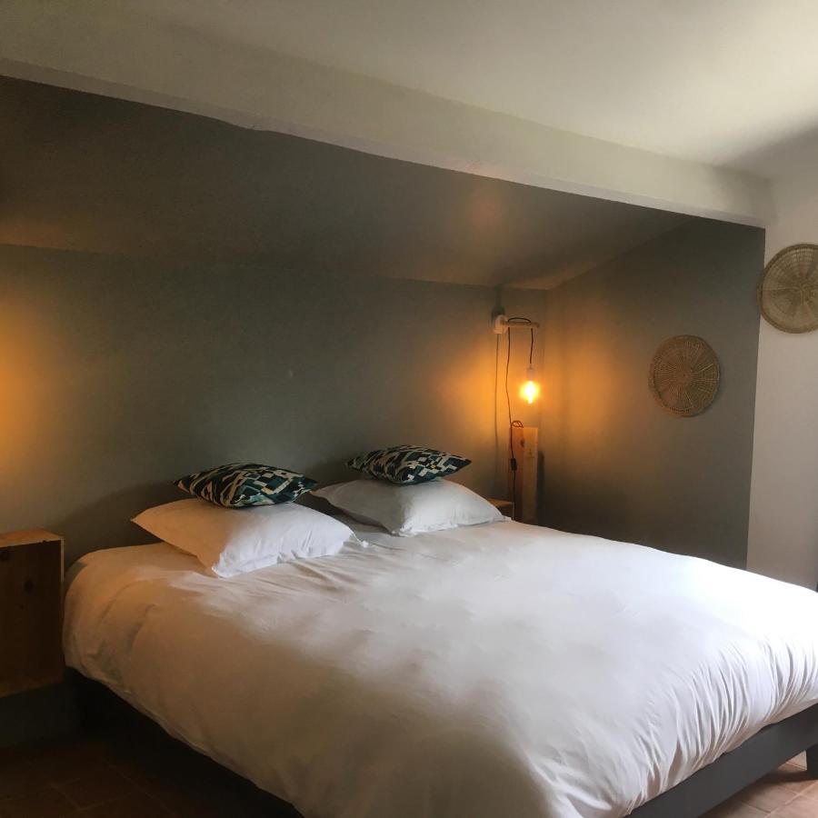 La Petite Sardine Bed & Breakfast Lirac Екстериор снимка