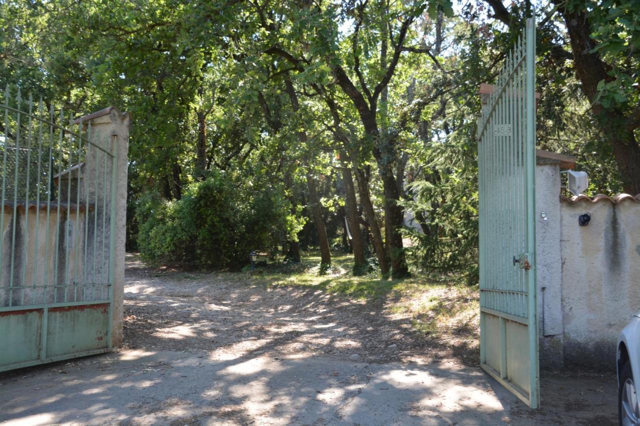 La Petite Sardine Bed & Breakfast Lirac Екстериор снимка