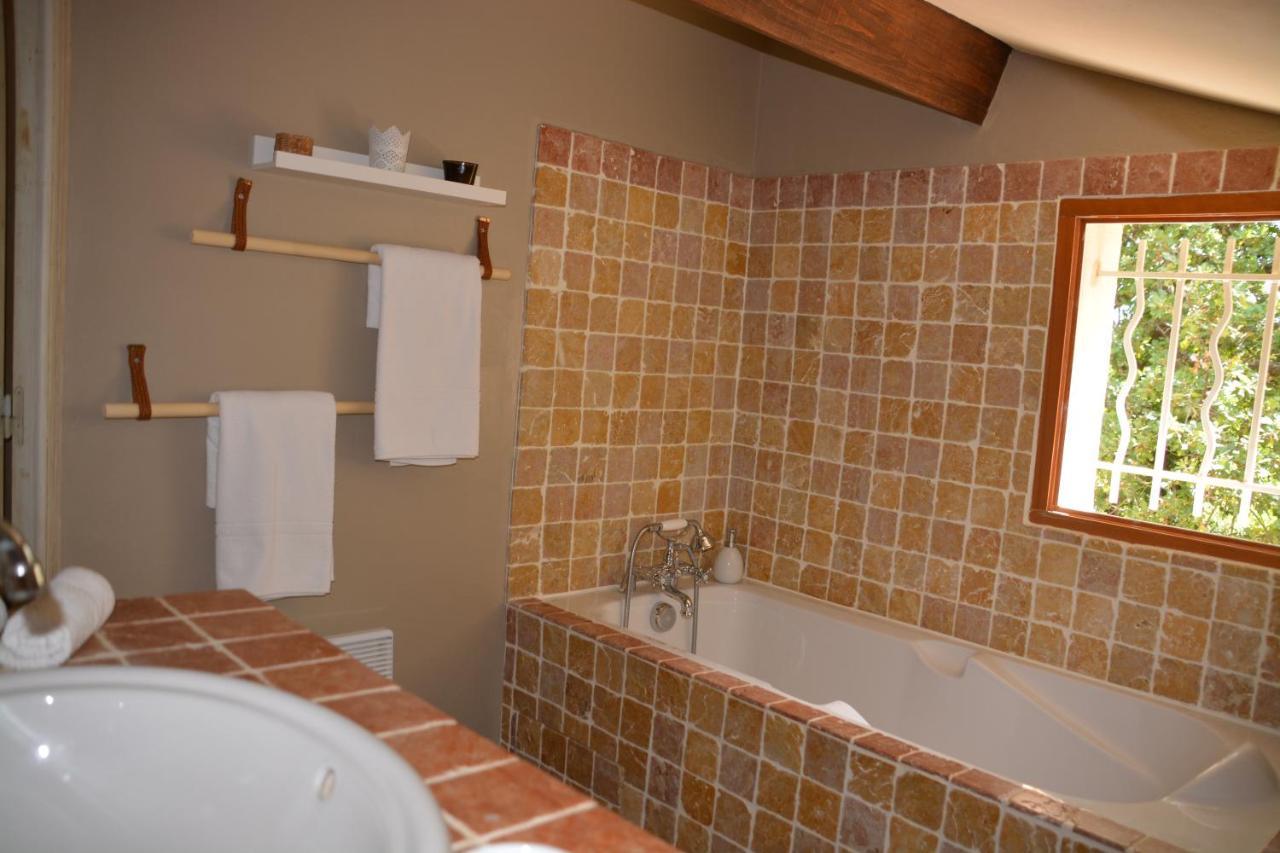 La Petite Sardine Bed & Breakfast Lirac Екстериор снимка