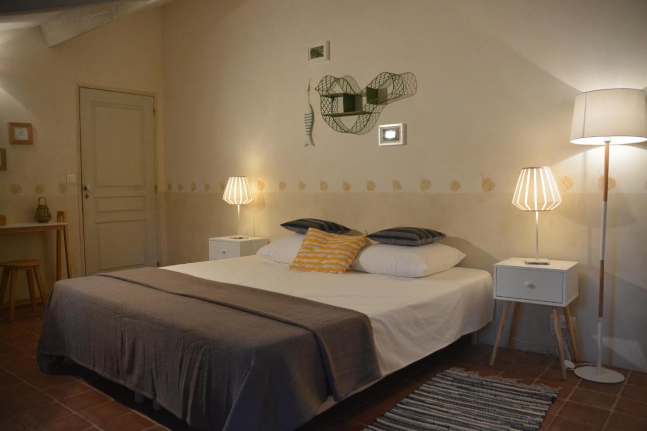 La Petite Sardine Bed & Breakfast Lirac Екстериор снимка